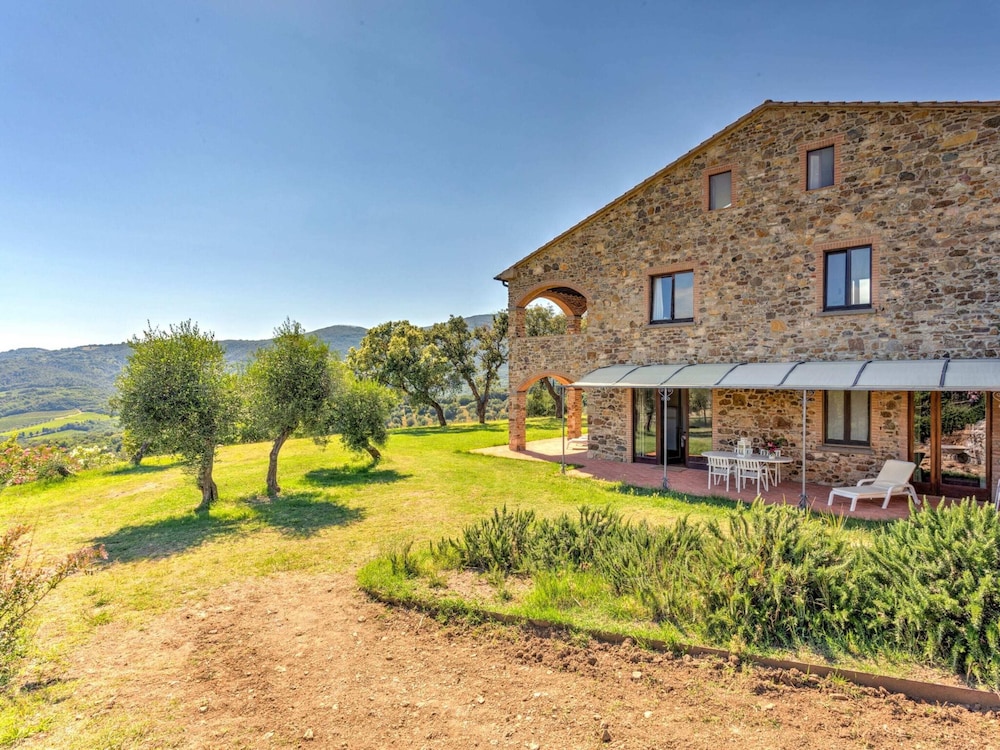 Farmhouse in Suvereto Near Etruscan Coast view 5