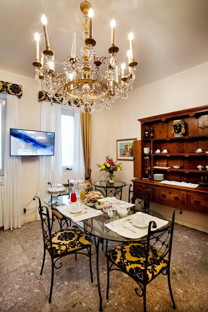 Porta Di Mezzo Luxury suites and rooms