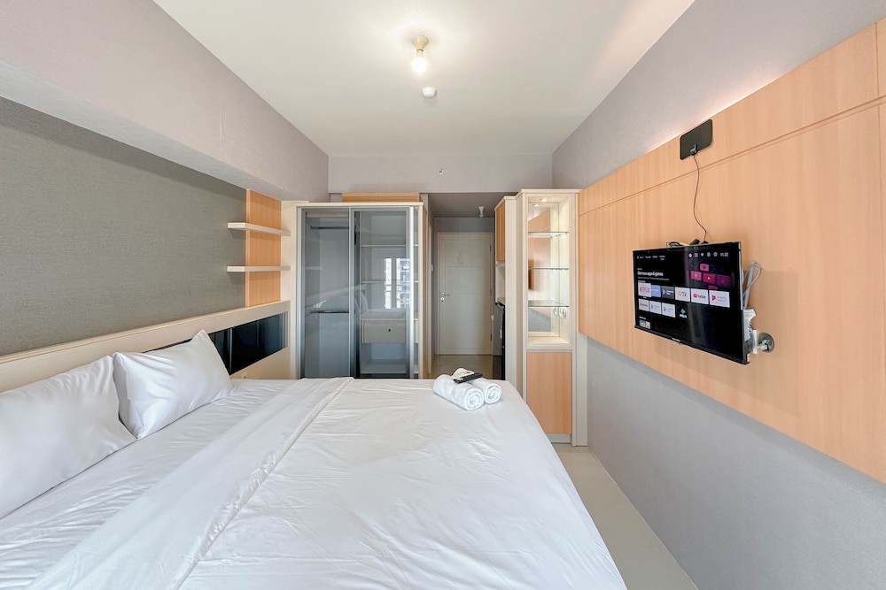 Pleasant and Restful Studio at Orchard Supermall Mansion Apartment