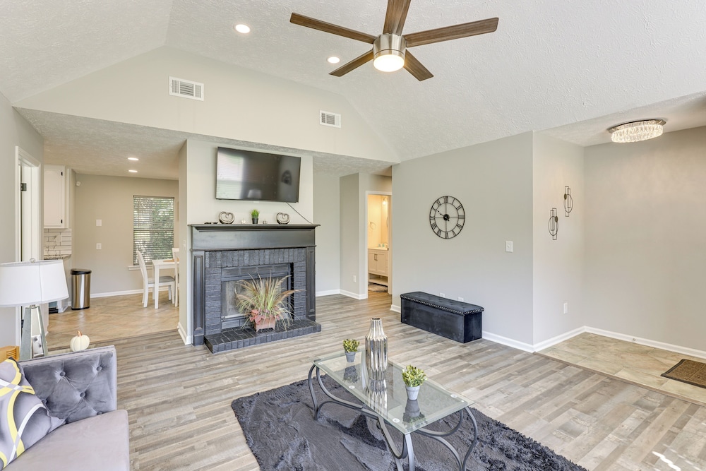 Centrally Located Prattville Home: 2 Mi to Dwtn
