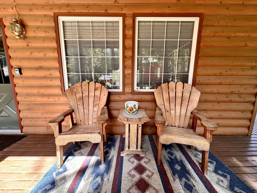 Blue Pine Forest Lodge 3 Bedroom Cabin