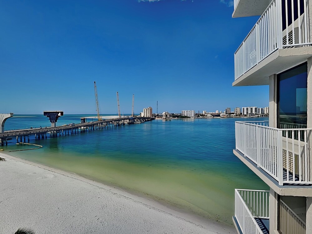 Lovers Key Beach Club 501