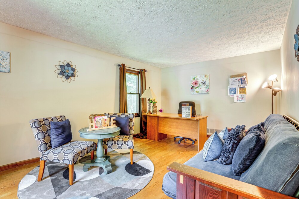 Group Getaway: Spacious Home in Stone Mountain!