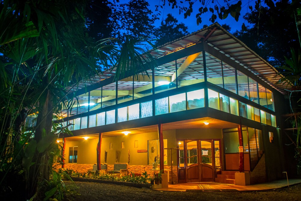 Hotel The Goddess Garden - Image 1