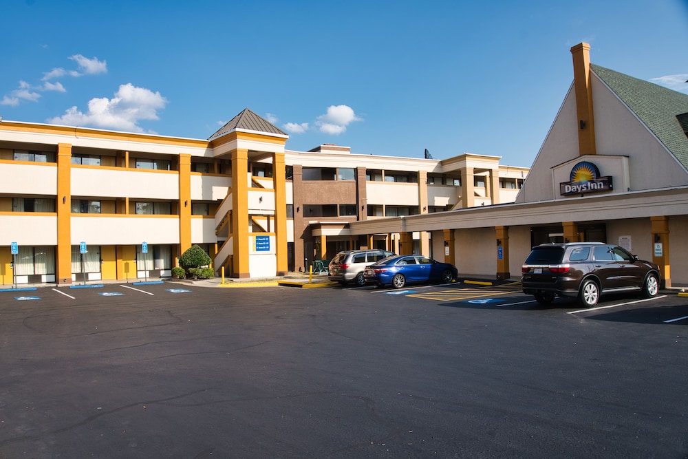Days Inn by Wyndham WestEnd Alexandria,VA Washington DC Area - Property Image 33