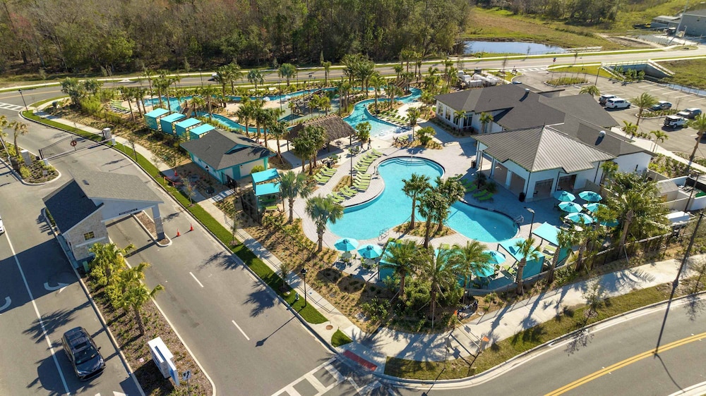 Stunning 4Bd With Pool At Storey Lake Resort 4821