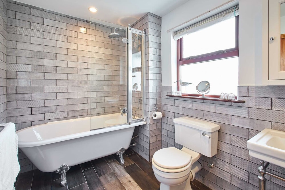 Host Stay The Coach House