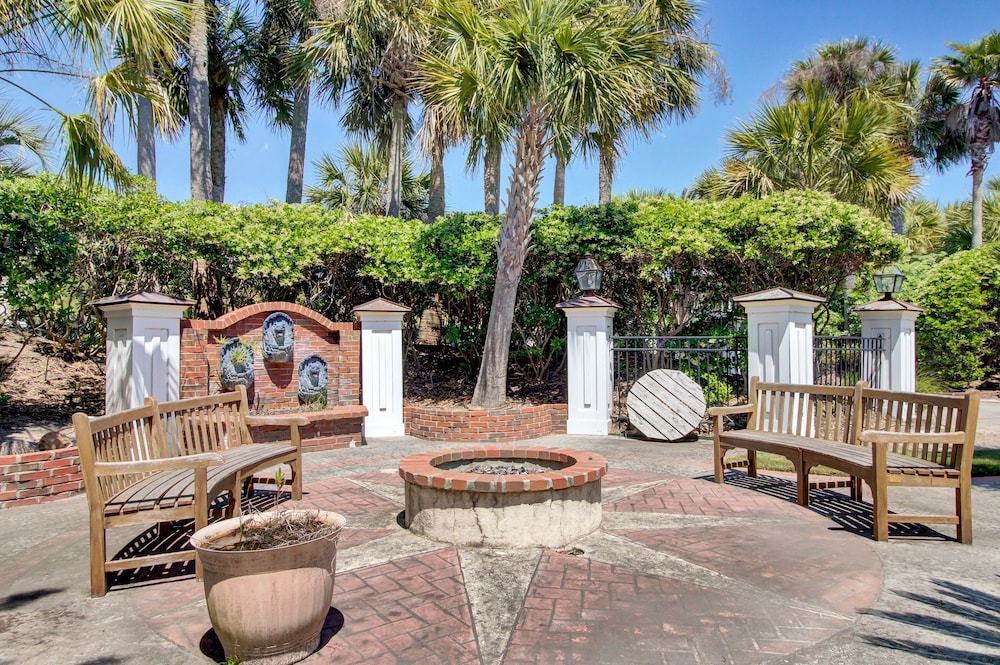 114 Ocean Boulevard by Avantstay Beachfront Infinity Pool Basketball Court Recently Renovated
