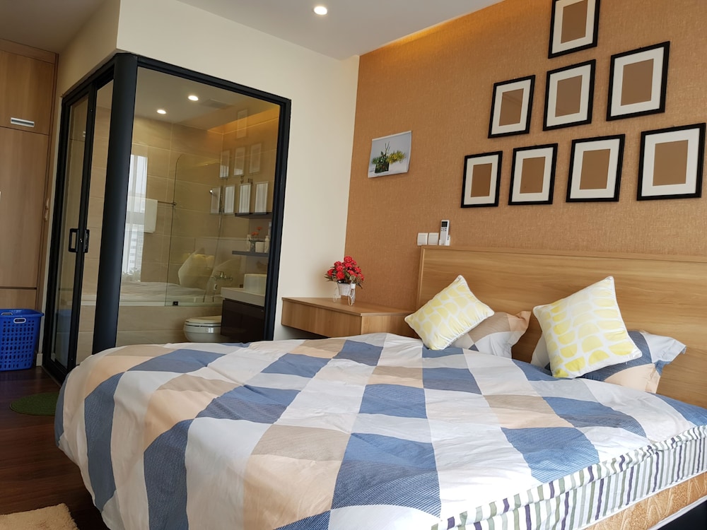 Imperia Garden Apartments - Heart of City