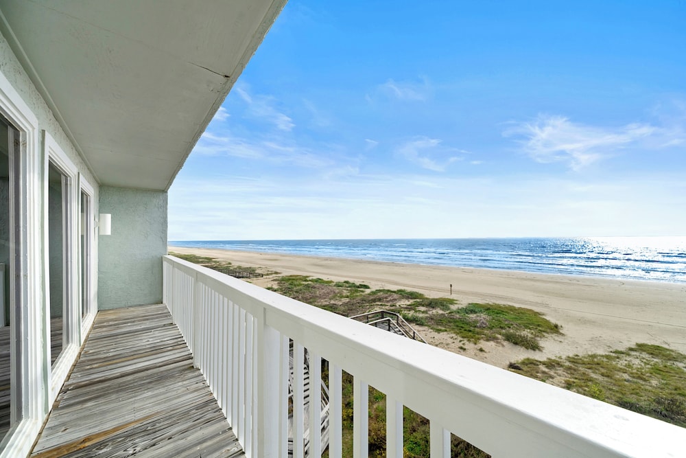 Butterfly Dunes by Ryson Vacation Rentals