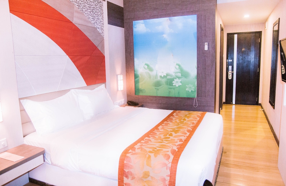 The Golden Bay Hotel Batam 18