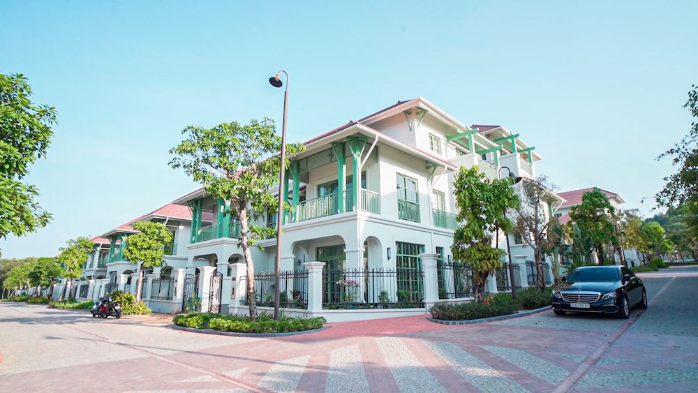 Hayha Villa - Tropical Garden Khem Beach