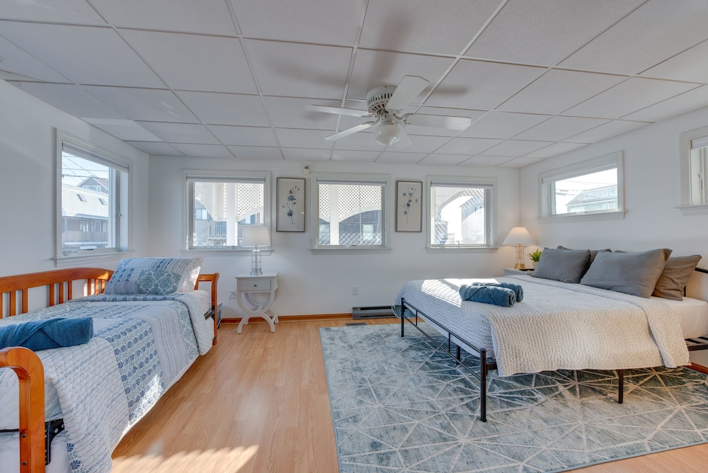 Wells Beach House w/ Ocean-view Deck - Property Image 4