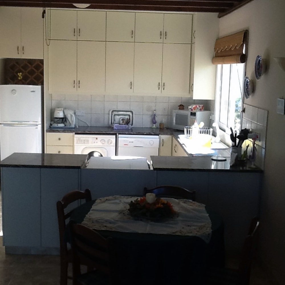 Layia Bungalow view 4