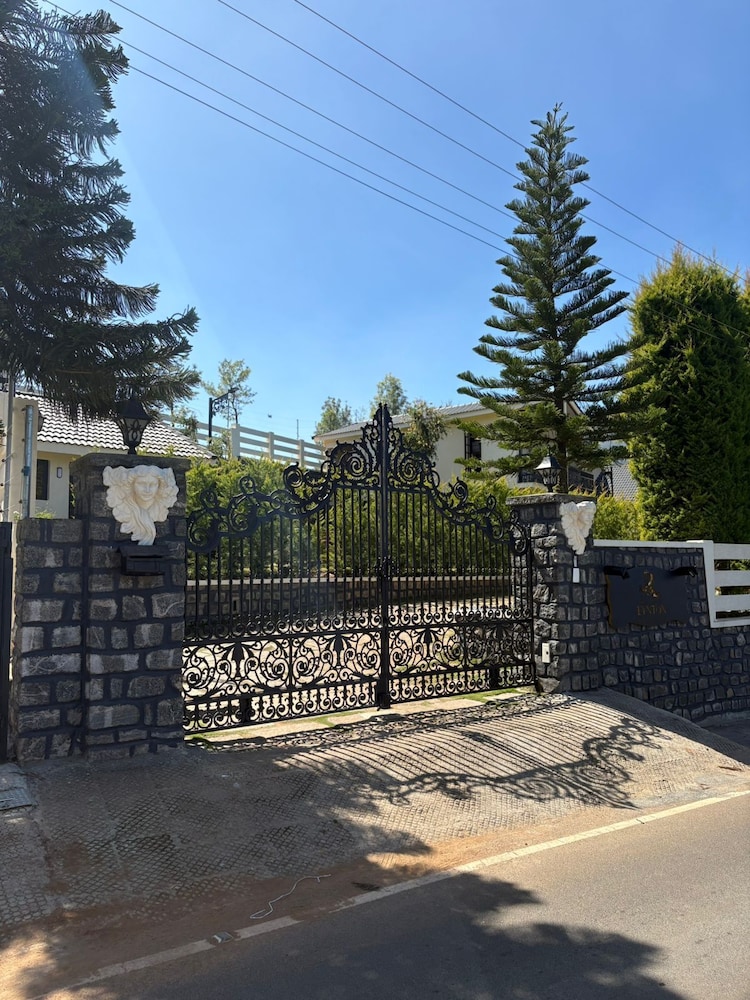 Lynton Resorts