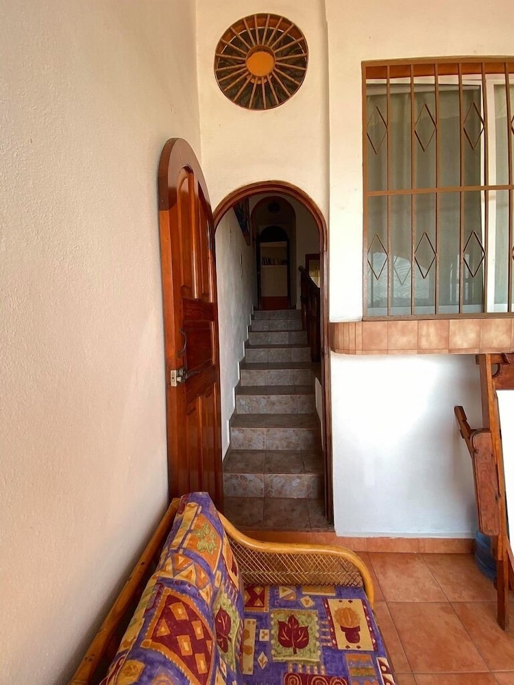 casa adriana zihuatanejo