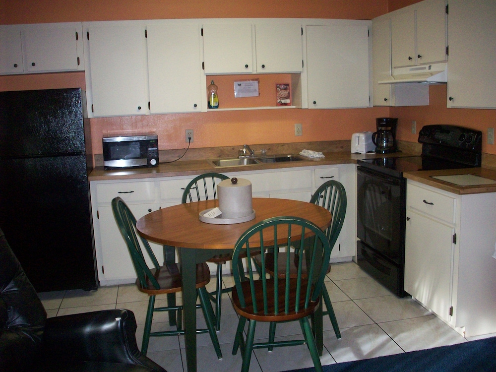All Suite Motel