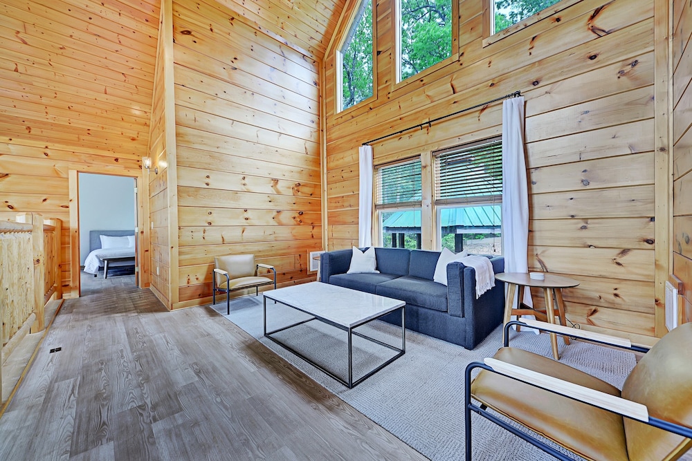 Scarlet Lodge by Avantstay Game Room + Views view 4