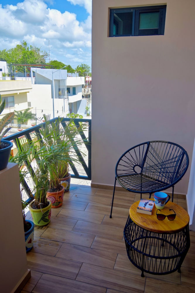 Sunset Kin Beach Apartments view 3