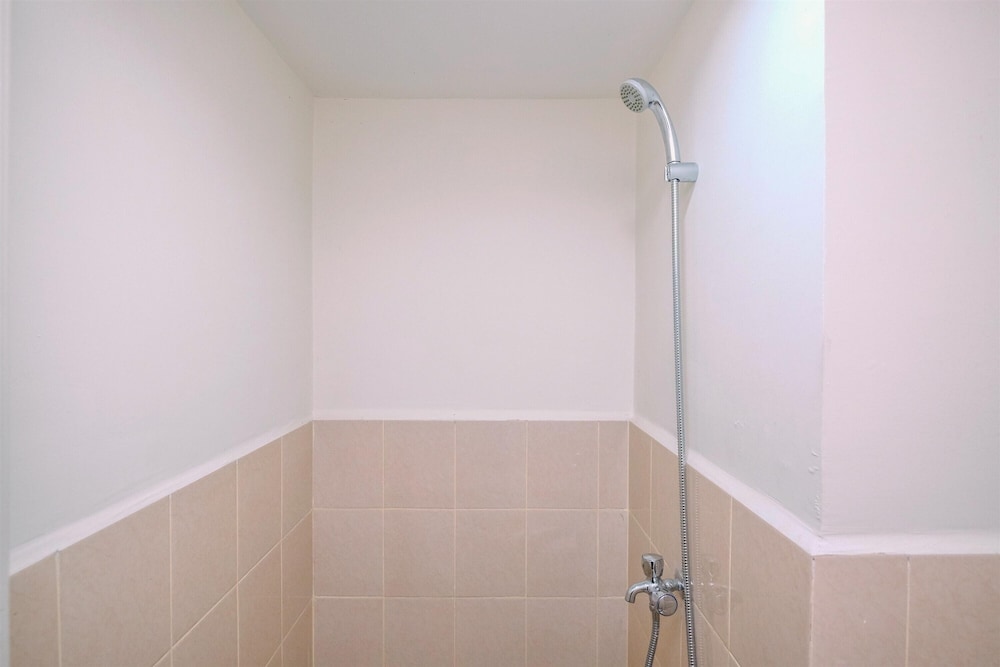 Comfort Stay 2BR at Podomoro Golf View Apartment