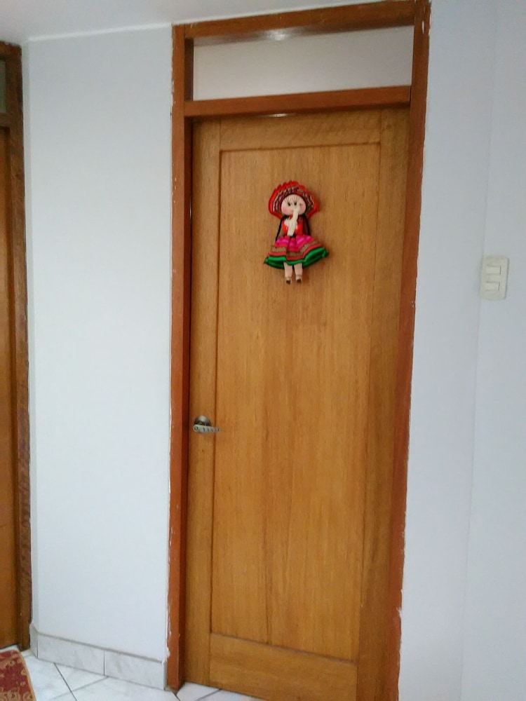 Shanell House - Hostel