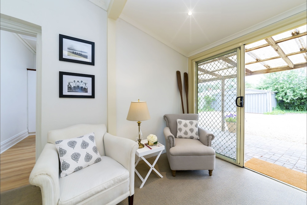 Pembury Cottage