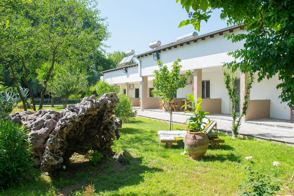 Natura Bungalows
