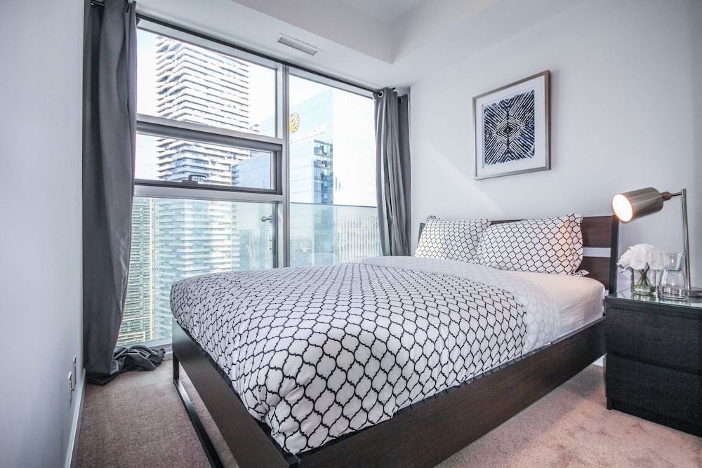 Sarkar Suites - Entertainment District - Image 4