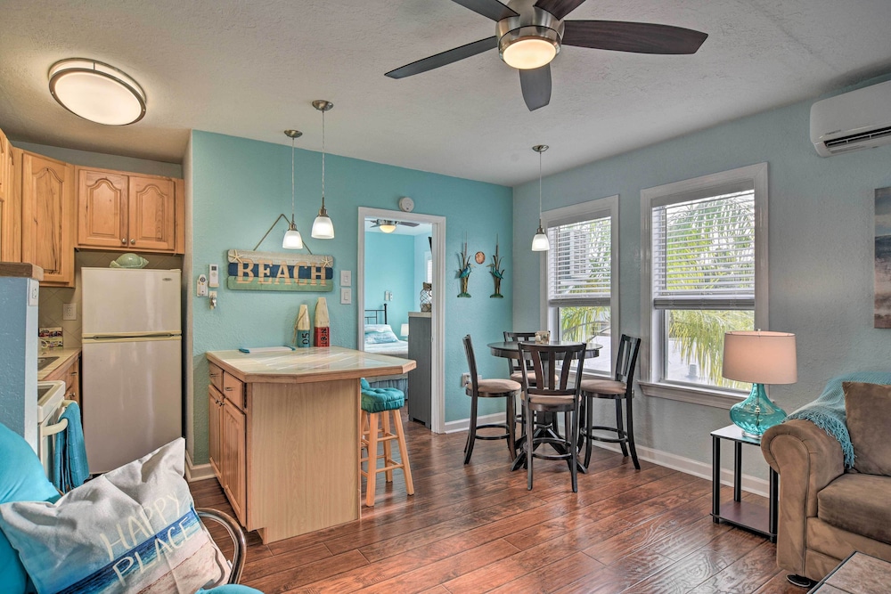 Condo w/ Community Pool - Walk to Madeira Beach! view 3