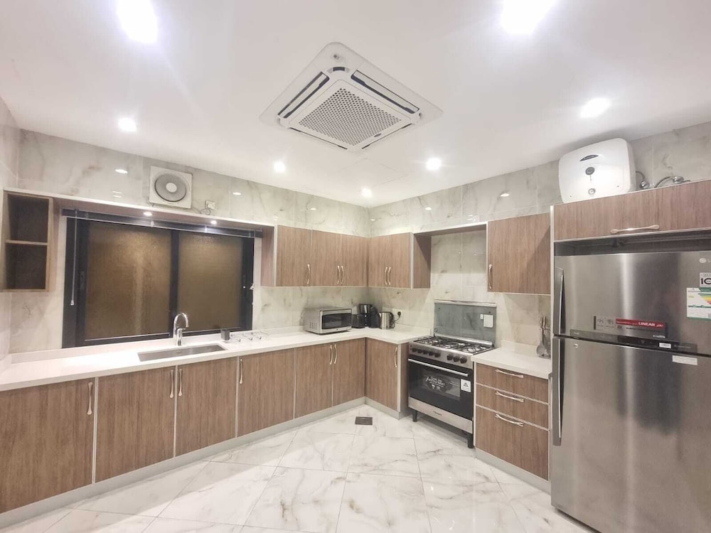 Hometel Khozama Jed