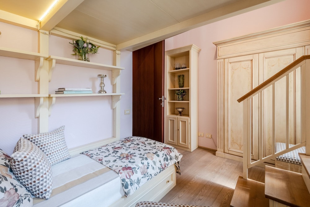 Timeless Palazzo in Lucca