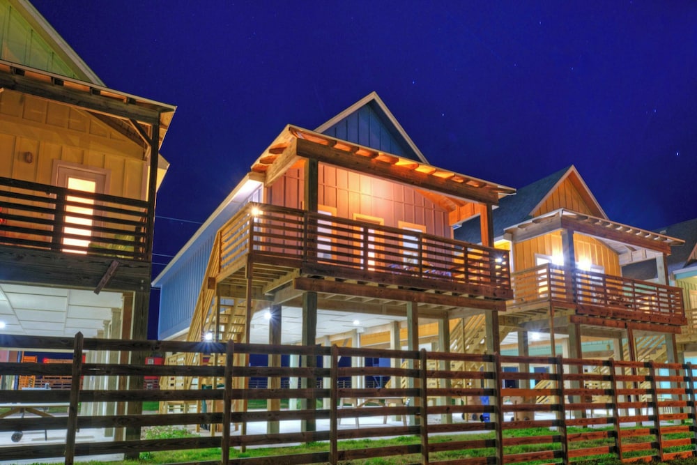 2 Homes, Sleeps 16, Shared Pool+boat Dock Laguna Village Serenity by Avantstay