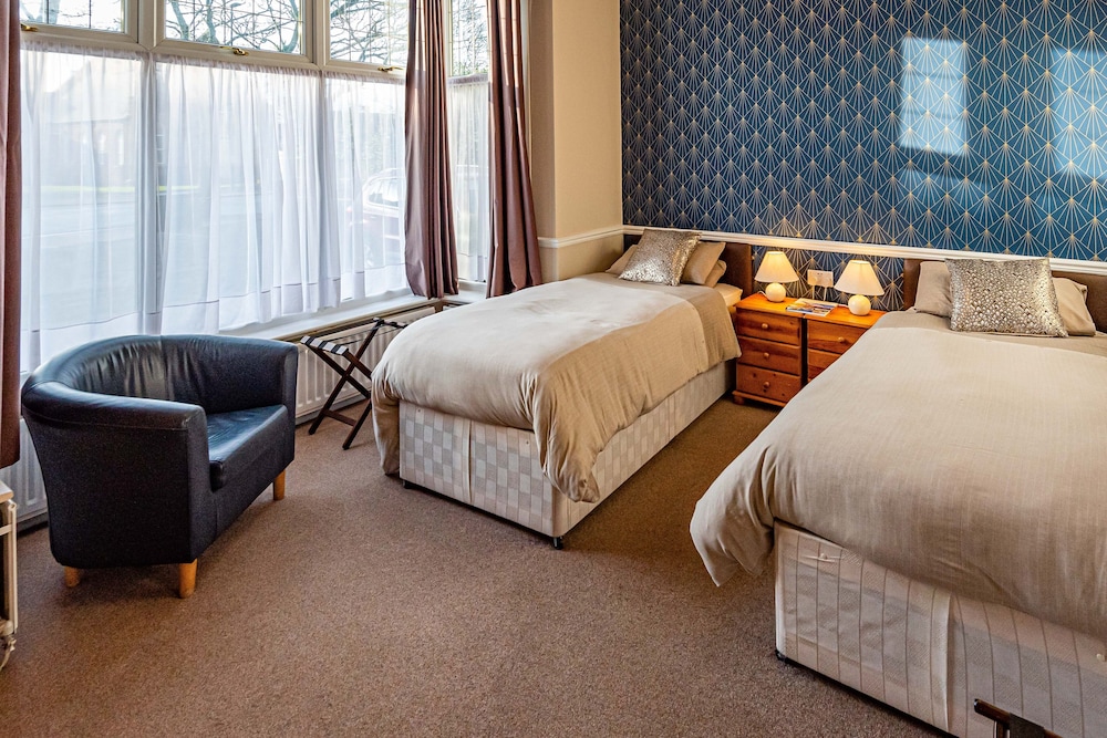 Hartlepool Vacations - Aarondale Guest House - Property Image 12