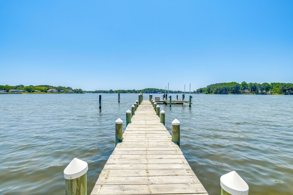 Bayfront Heathsville Home w/ Crabbing Pier! view 3