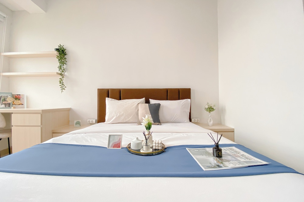 Warm And Relax Studio Apartment Transpark Cibubur