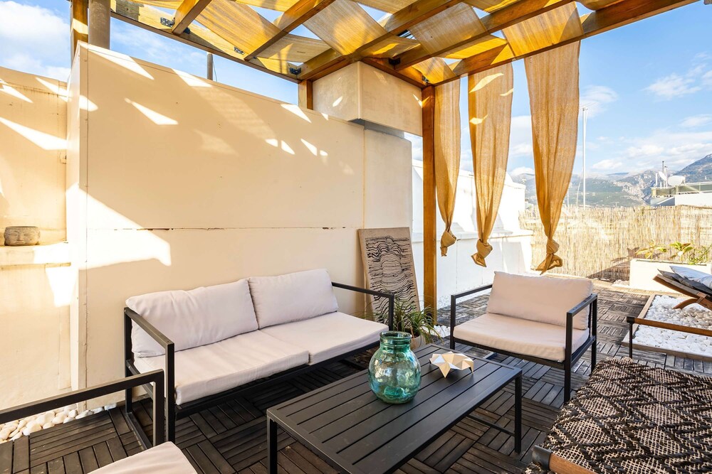 Urban Nest - Loft With Private Rooftop Garden