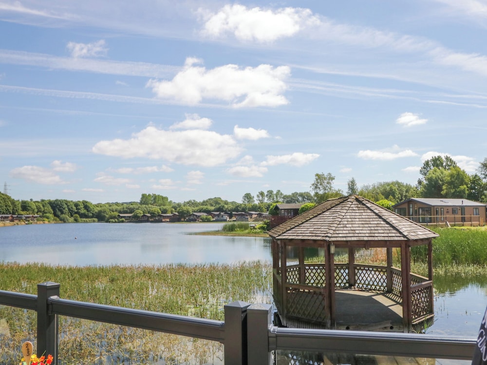 Lakeside Retreat