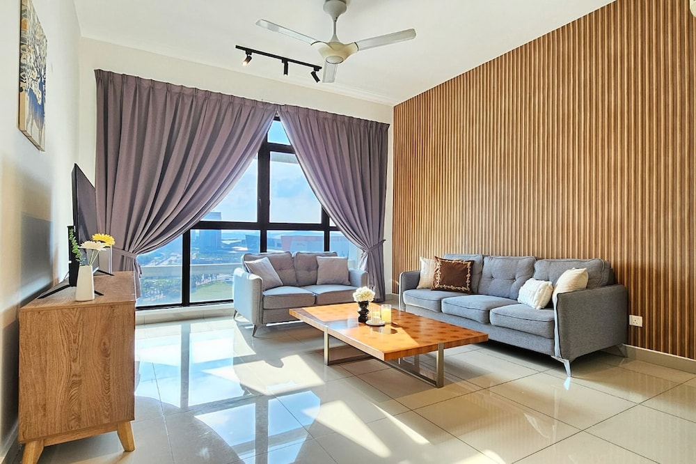 Conezion @ IOI Resort Apartments