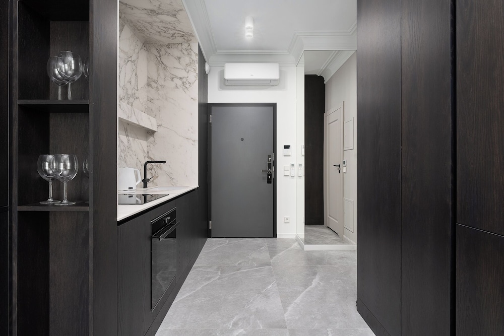 Chronos - Warszawa Wola by Downtown Apartments