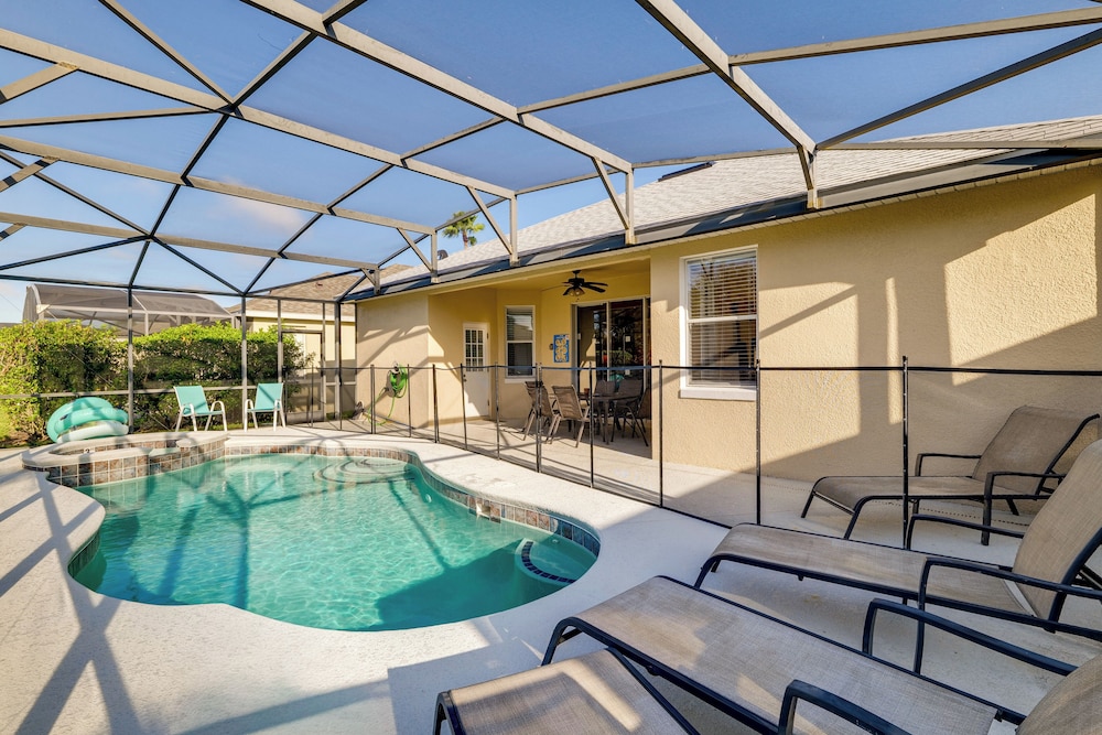 Lake Access & Lanai: Haines City Family Home!