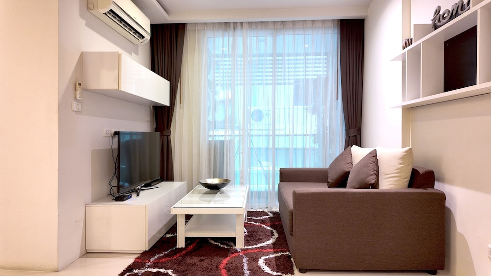 Beverly 33 Suites by PROMPT HOLIDAY HOME