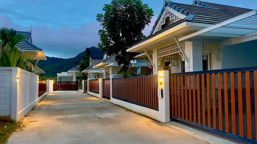 Kamala Garden View Villas by Aladdin