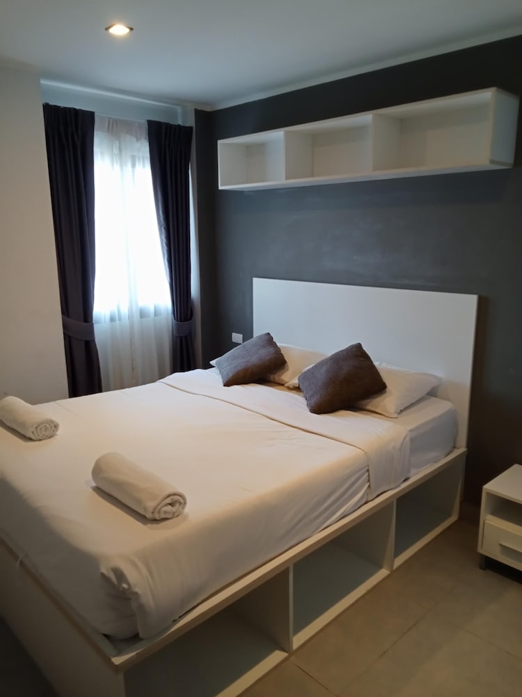 Well-located condo 1-BR T1-NV 203