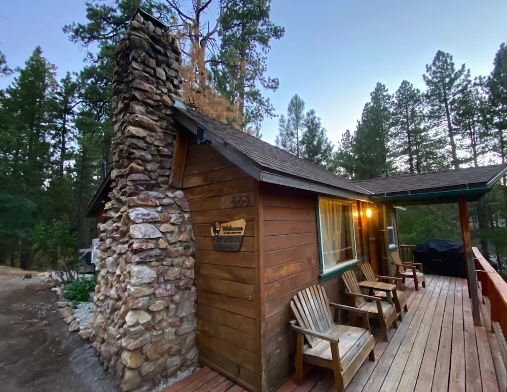 Snow Bunny Lodge