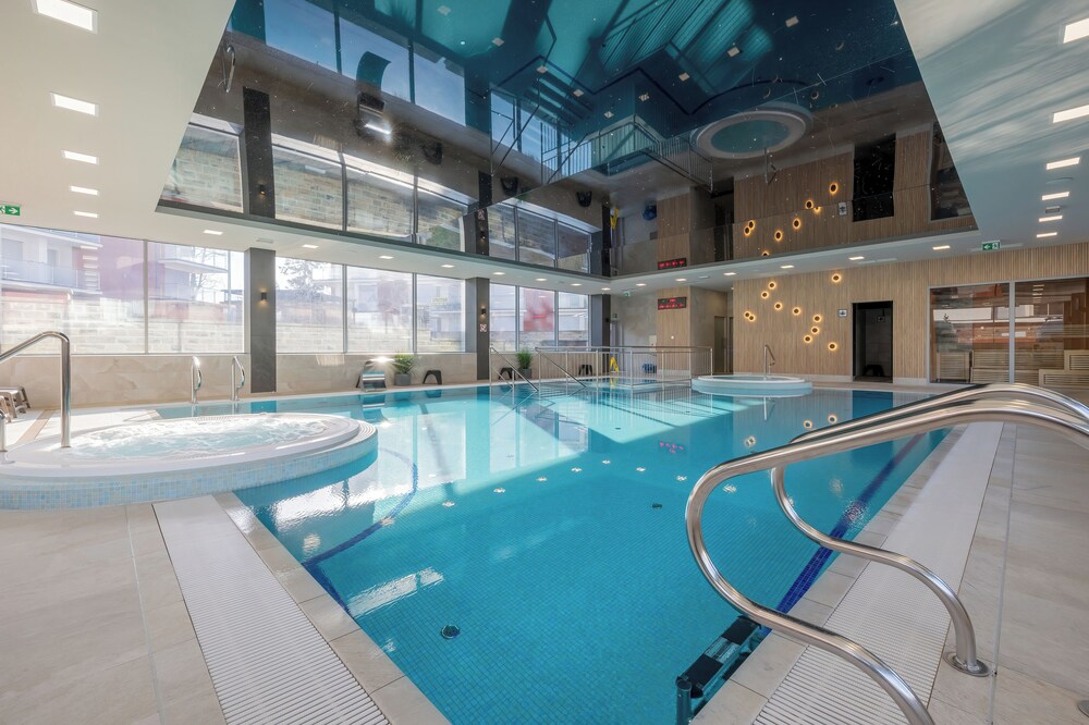 Klifowa Resort Rewal by Renters Prestige