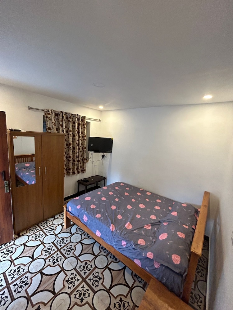 S ELLA Residency