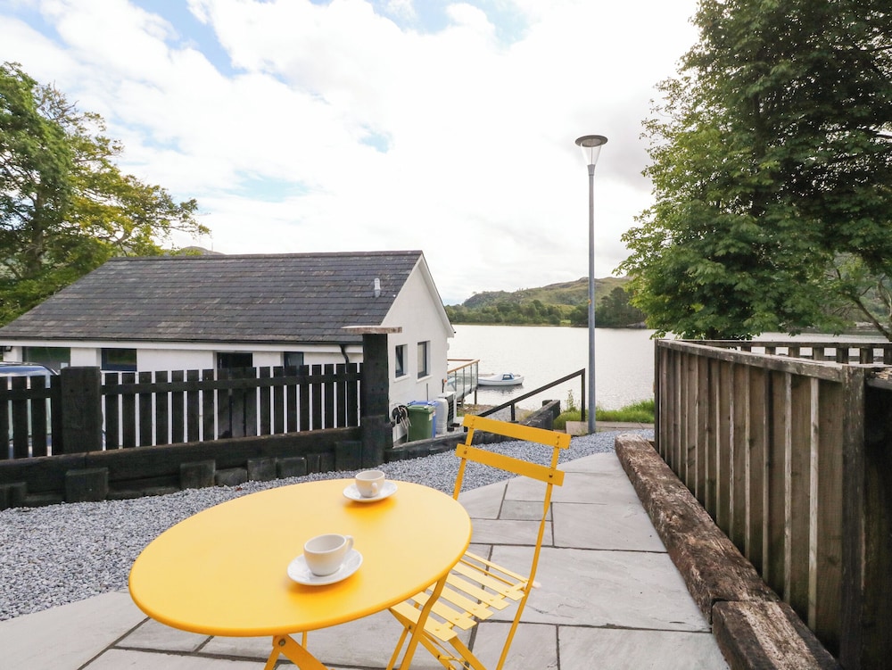 The Lochside Shepherd