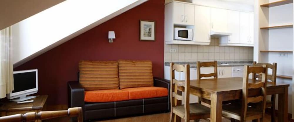 Apartamentos Turísticos Cuirgu
