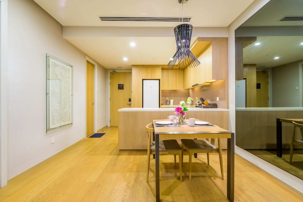188 Luxury Suites by Plush
