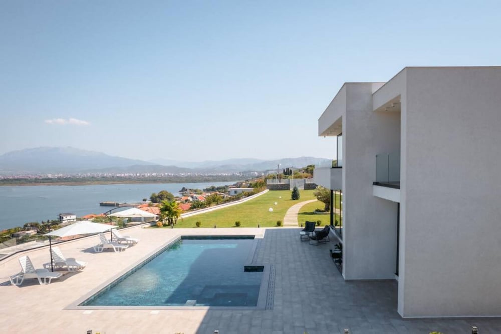 The Panoramic Villa in Shkod r